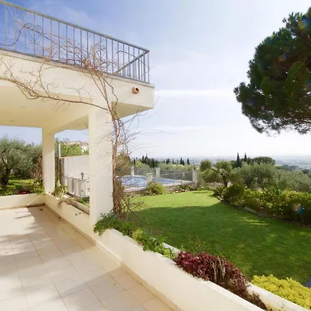 Casa Amplia Con Piscina Privada Y Aire Acondicionado - Es-258-71